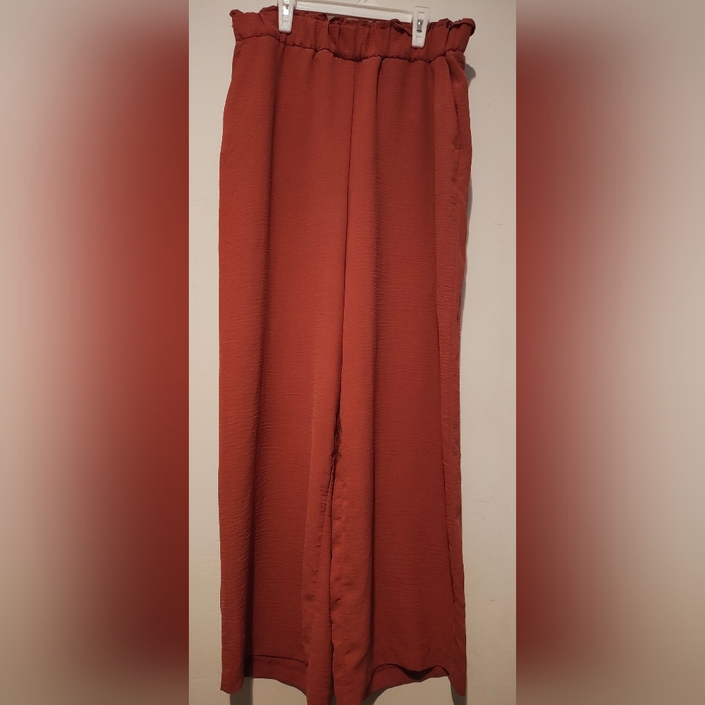 Rust Wide-Leg Pants - Picture 2 of 3